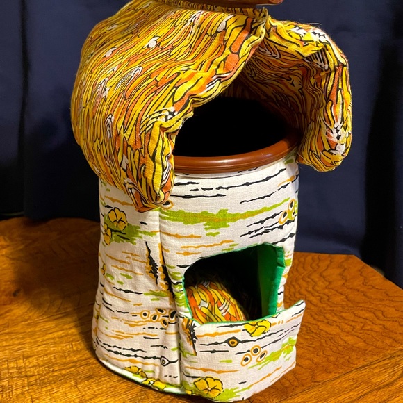 Fisher-Price Other - VTG 1980 Fisher-Price ‘Woodsey’ plush tree trunk house/carrying case toy